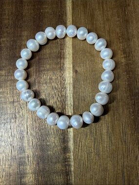 Classic White Freshwater Pearl Bead Stretch Bracelet 7mm-8.5mm